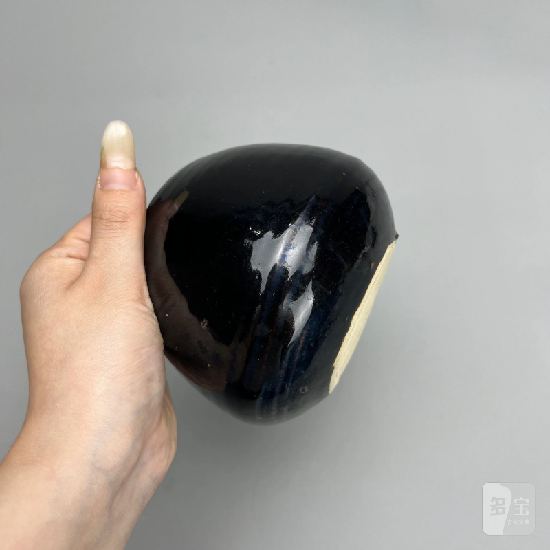 明代 黑釉鸡心罐 - 图7